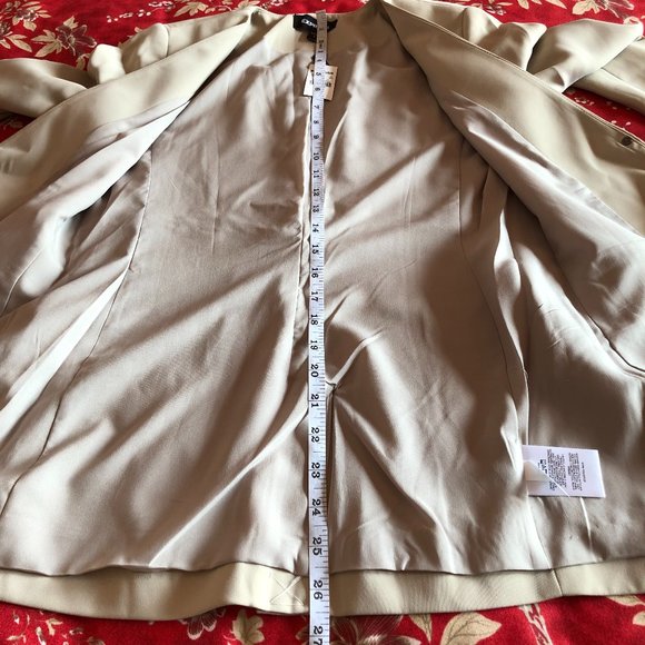 Exquisite Soft Beige Longline Blazer by Express - Size 0 - New with Tags - Picture 11 of 16